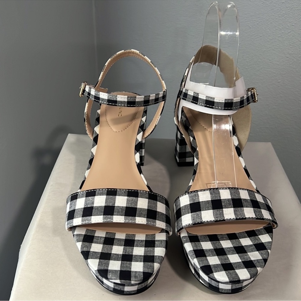 New Bandolino Gingham Black White Checkered Block Heel Ankle Strap Sandals - Picture 4 of 10